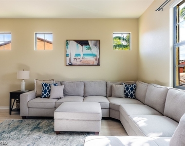 9077 Capistrano Street N - Photo Thumbnail 17