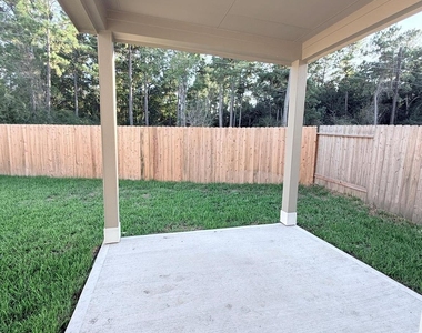8011 Heroes Hall Drive - Photo Thumbnail 18