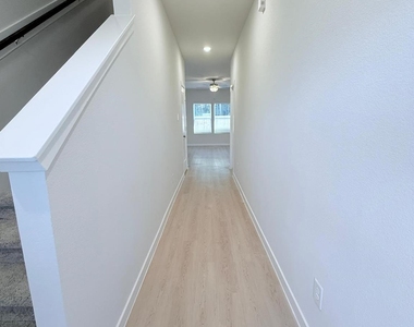 8011 Heroes Hall Drive - Photo Thumbnail 3