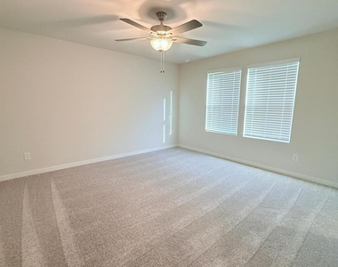 8011 Heroes Hall Drive - Photo Thumbnail 13