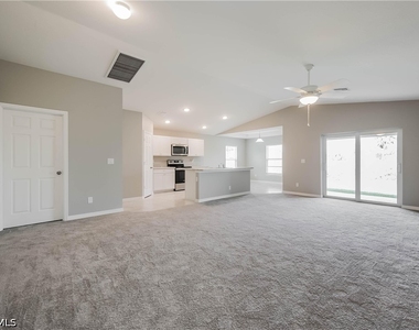 3114 70th Street W - Photo Thumbnail 1