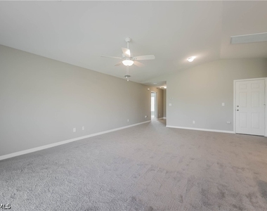 3114 70th Street W - Photo Thumbnail 11