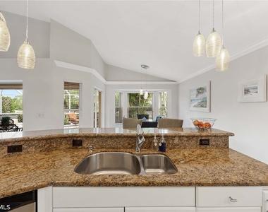 8468 Indian Wells Way - Photo Thumbnail 15