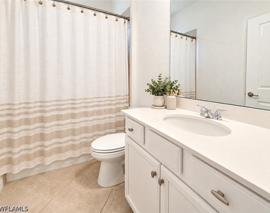 2588 Vine Avenue - Photo Thumbnail 9