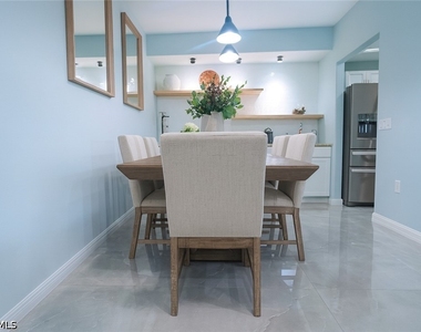 1320 Henley Street - Photo Thumbnail 6