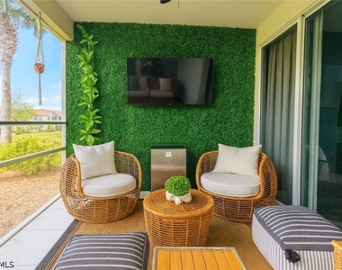 1320 Henley Street - Photo Thumbnail 29