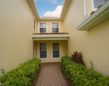 1320 Henley Street - Photo Thumbnail 32