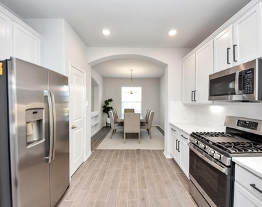 15307 Davan Springs Dr - Photo Thumbnail 9
