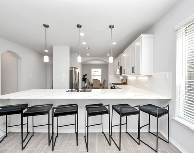 15307 Davan Springs Dr - Photo Thumbnail 3
