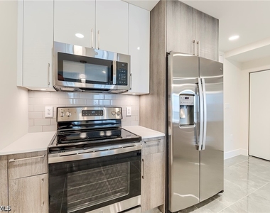 26600 Rosewood Pointe Drive - Photo Thumbnail 5