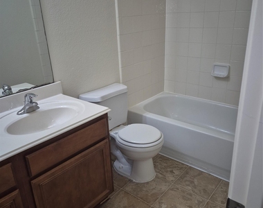 2735 Orchard Creek Lane - Photo Thumbnail 16