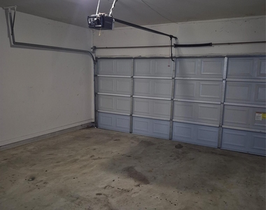 2735 Orchard Creek Lane - Photo Thumbnail 19