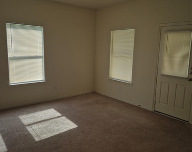 2735 Orchard Creek Lane - Photo Thumbnail 21