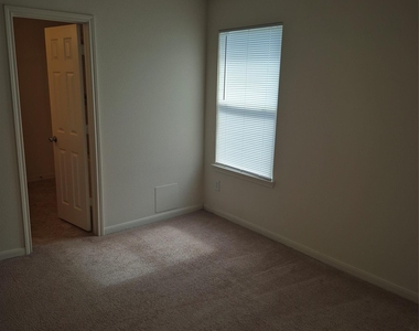 2735 Orchard Creek Lane - Photo Thumbnail 10