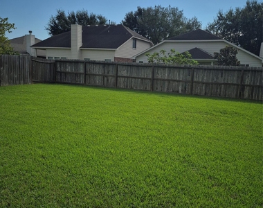 2735 Orchard Creek Lane - Photo Thumbnail 25