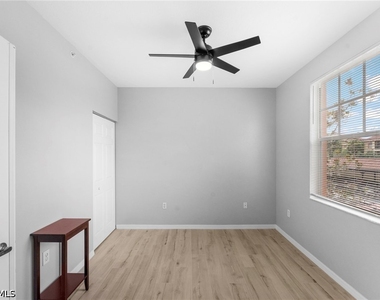 7905 Preserve Circle - Photo Thumbnail 6