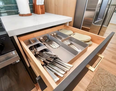 2520 Rosalie Street - Photo Thumbnail 23