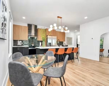 2520 Rosalie Street - Photo Thumbnail 20