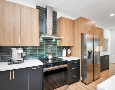 2520 Rosalie Street - Photo Thumbnail 13