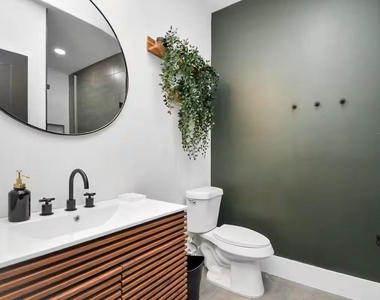 2520 Rosalie Street - Photo Thumbnail 8