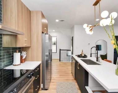 2520 Rosalie Street - Photo Thumbnail 19