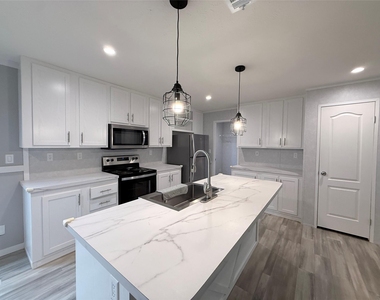 261 Road 5609 - Photo Thumbnail 16