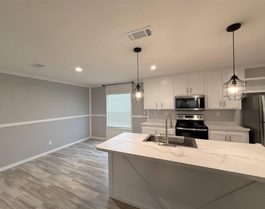 261 Road 5609 - Photo Thumbnail 15