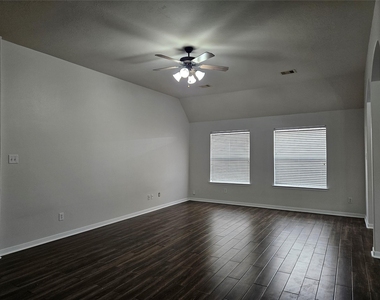 2205 Sugar Hill Drive - Photo Thumbnail 4