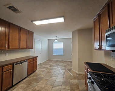 2205 Sugar Hill Drive - Photo Thumbnail 10