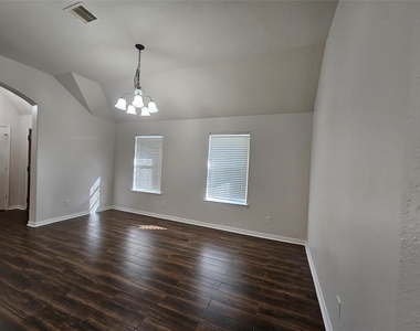2205 Sugar Hill Drive - Photo Thumbnail 9