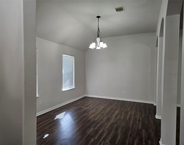 2205 Sugar Hill Drive - Photo Thumbnail 8