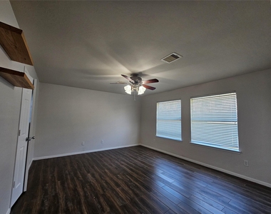 2205 Sugar Hill Drive - Photo Thumbnail 14