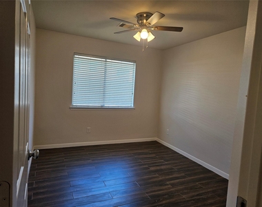 2205 Sugar Hill Drive - Photo Thumbnail 20