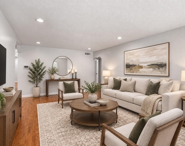 12633 Memorial Drive - Photo Thumbnail 4