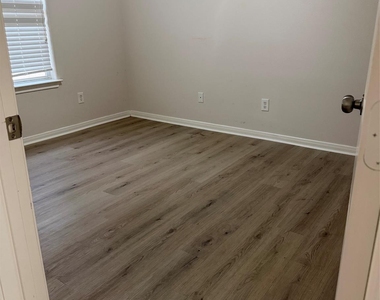 3818 Cary Creek Drive - Photo Thumbnail 10