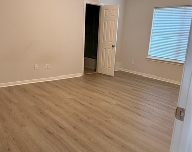 3818 Cary Creek Drive - Photo Thumbnail 6