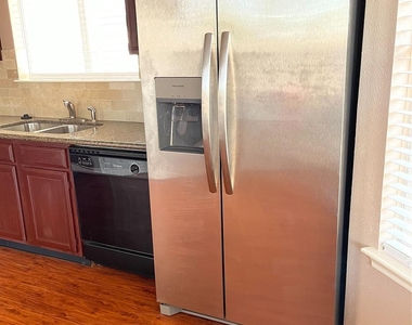 12327 White River Drive - Photo Thumbnail 14