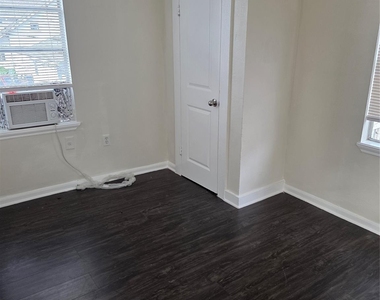 114 Canton Street - Photo Thumbnail 8