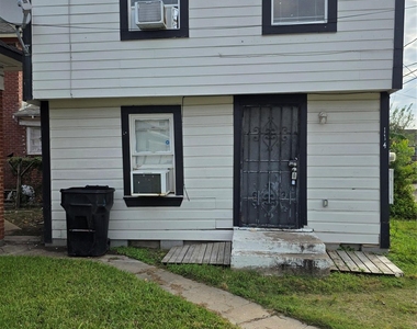 114 Canton Street - Photo Thumbnail 1
