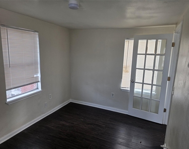 114 Canton Street - Photo Thumbnail 10