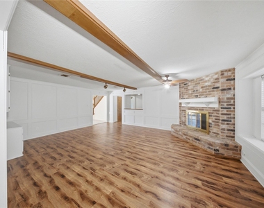 12806 Forest Meadow Drive - Photo Thumbnail 4