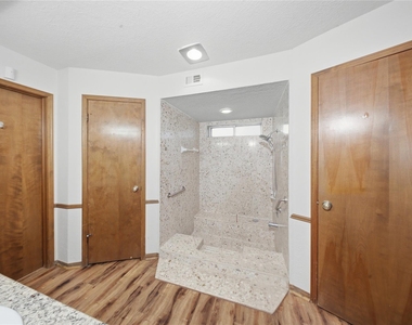 12806 Forest Meadow Drive - Photo Thumbnail 15