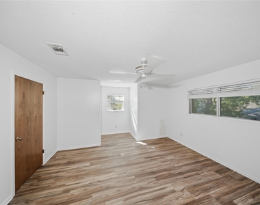 12806 Forest Meadow Drive - Photo Thumbnail 18