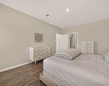 6402 Autumn Equinox Drive - Photo Thumbnail 20