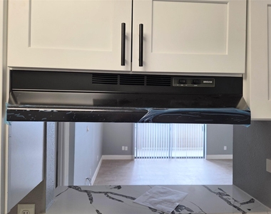 8421 Hearth Drive - Photo Thumbnail 12