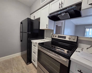 8421 Hearth Drive - Photo Thumbnail 9