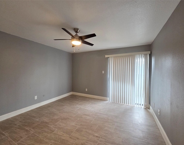 8421 Hearth Drive - Photo Thumbnail 13