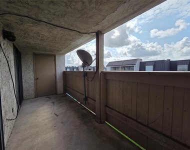 8421 Hearth Drive - Photo Thumbnail 28