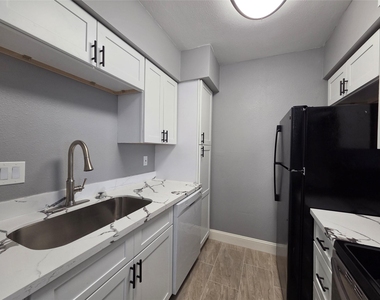 8421 Hearth Drive - Photo Thumbnail 8