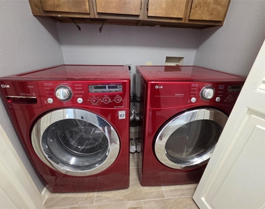 8421 Hearth Drive - Photo Thumbnail 26